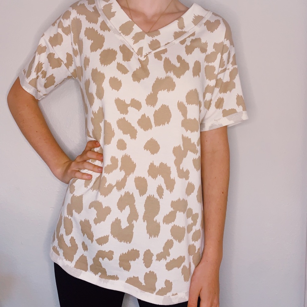 Lime & Chili - Leopard Print V Neck